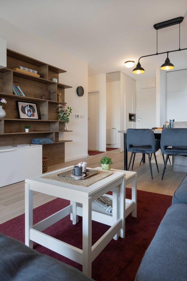 Stylish 2Bdr Apartment- Free Garage Загреб Екстер'єр фото